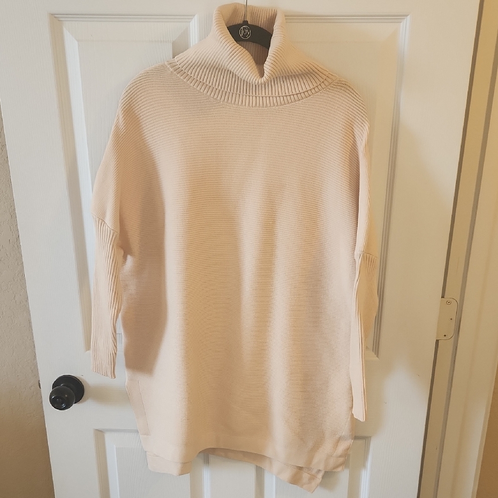 Cozy Cream Lillusory Turtleneck Sweater, Sz XS